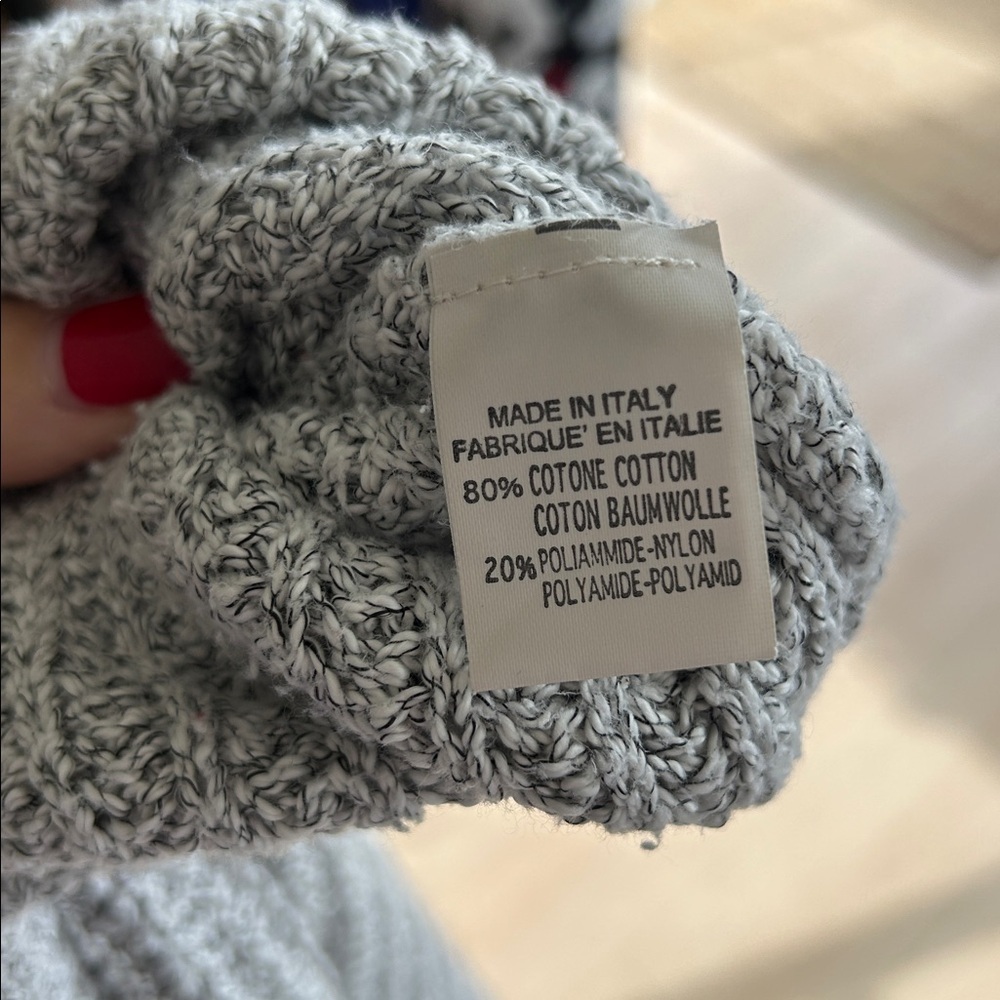 Brandy Melville Light Gray Knit Sweater - Picture 4 of 7